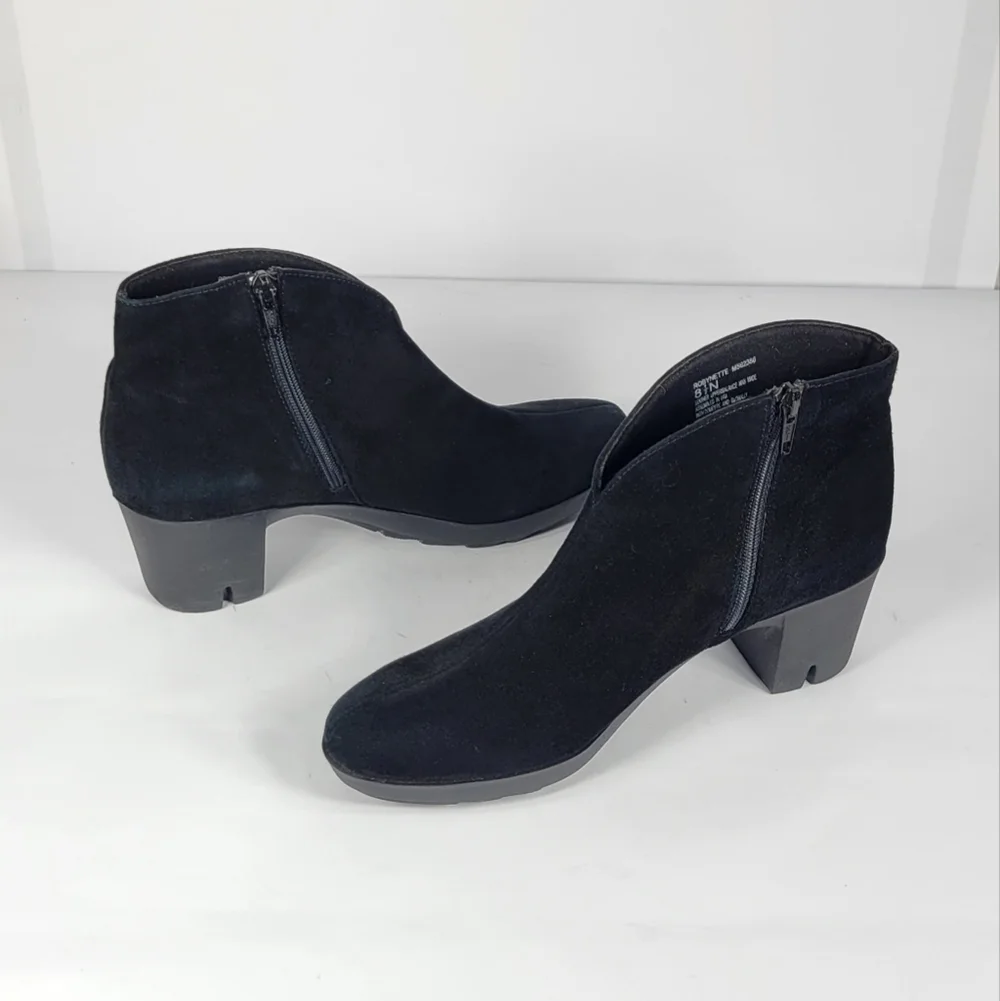 Munro Suede Robynette Ankle Booties #765 Size 8.5N